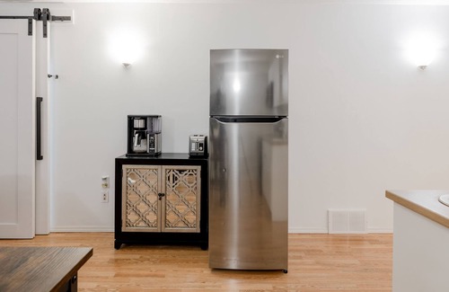 Jasper Place House | Beautiful Two Bedrooms With Kitchen and Free Parking.