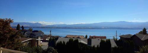 Lakeview Heights Bed & Breakfast | Bed and breakfast ∙ 2 guests