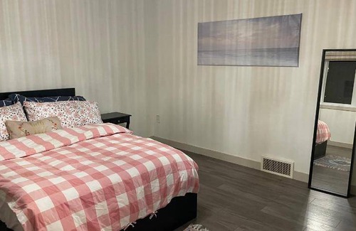 Sylvan Lake Bed & Breakfast | Bed and breakfast ∙ 1 bedroom ∙ 1 guest