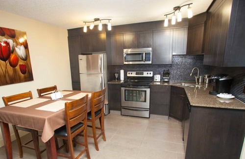 Connaught Condo | Beltline PH708