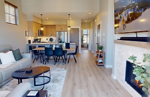 Sun Peaks Condo | Best Alpine Views in SP + Quality Luxury Furnishing + EV+ Steps out Ski + All Season Family Fun