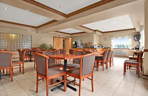 Newton Hotel | Best Western King George Inn & Suites