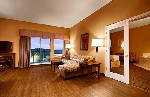 Mission Hotel | Best Western Plus Mission City Lodge