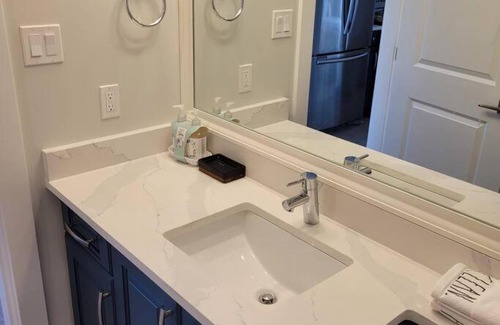 North Cowichan Villa | Brand new luxury 1 bedroom and 1 sofa bed townhouse