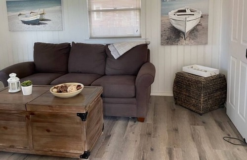 Wainfleet Cottage | Brand new newly remodeled cottage steps across from the lake