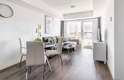 Beasley Apartment | Bright Hamilton Apartment with Balcony. GYM, BBQ