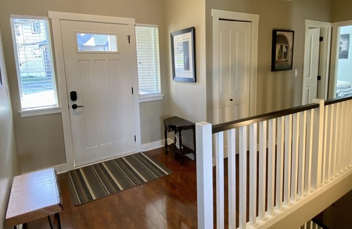 Langford House | Bright, spacious, central Lakeview home