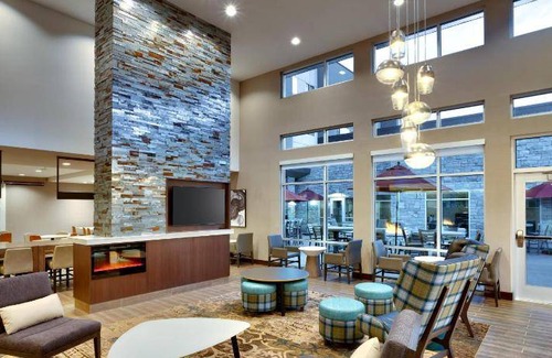 Cote-Des-Neiges—Notre-Dame-De-Grace Hotel | 50 m² Hotel ∙ 8 guests