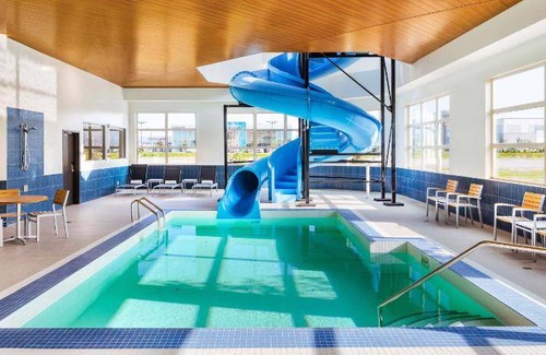 Grande Prairie Hotel | 56 m² Hotel ∙ 127 guests