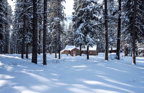 Bow Lake Hostel | Hostel ∙ 8 guests