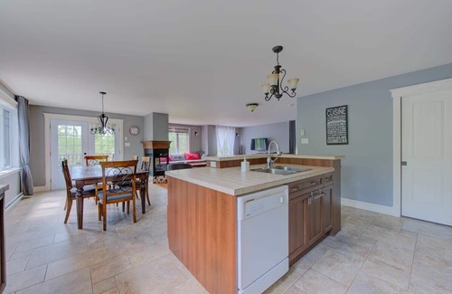 Petite-Riviere-Saint-Francois Ski Chalet | Chalet l'Escapade