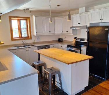 L'Ile-d'Orleans Regional County Municipality Hostel | 163 m² Hostel ∙ 4 bedrooms ∙ 8 guests