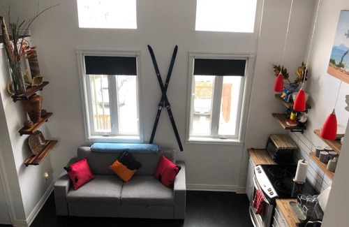 Cabbagetown Apartment | Cabbagetown loft apt.