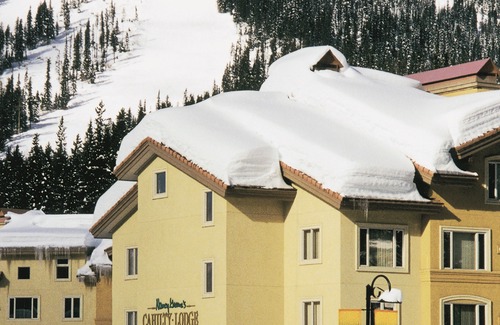 Sun Peaks Hotel | Cahilty Hotel & Suites