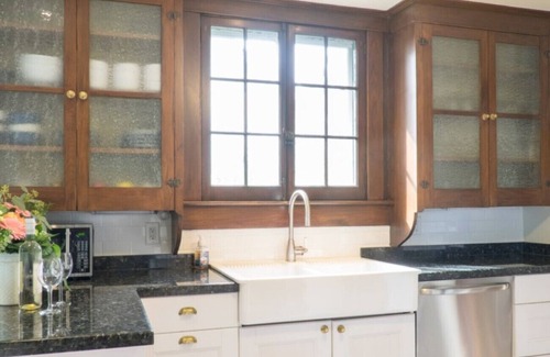 Old Town Historic District House | Captain’s Quarters, Updated Bungalow, Steps from Queen Street
