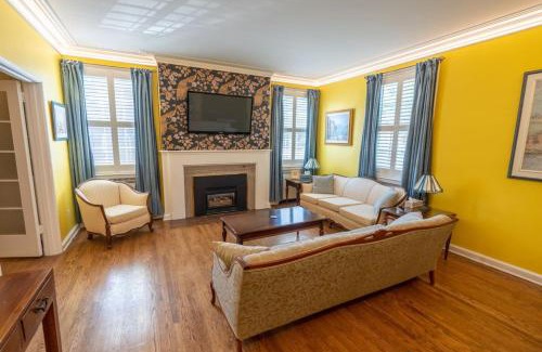 Cornwall House | Cardinal Inn Bed and Breakfast