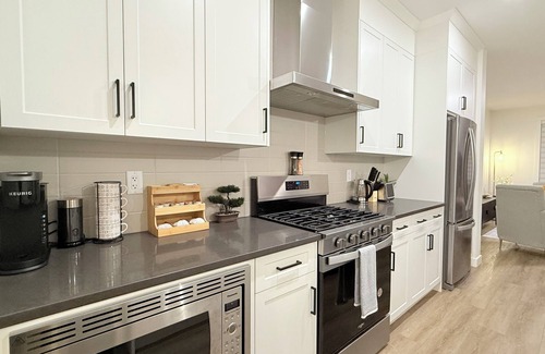 Calgary House | Casa Koko | Luxe 3BR Getaway