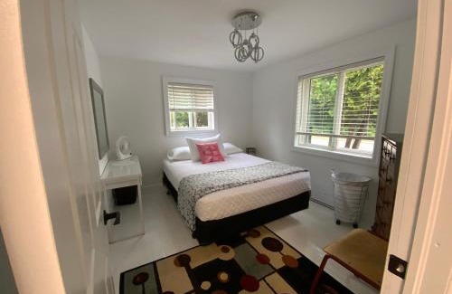 Sauble Beach House | CasaVon Cottages Cottage A