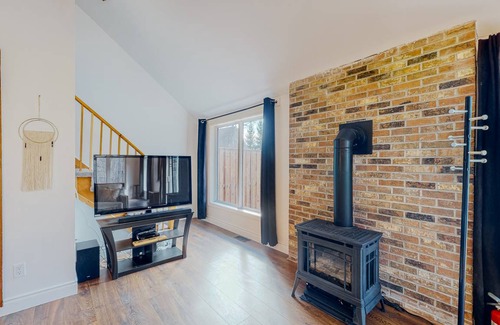 The Blue Mountains Ski Chalet | Chalet ∙ 7 bedrooms ∙ 16 guests