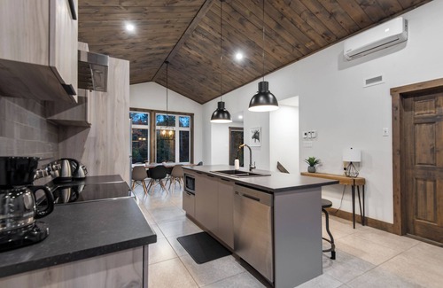 Chertsey Ski Chalet | Chalet Le Douillet