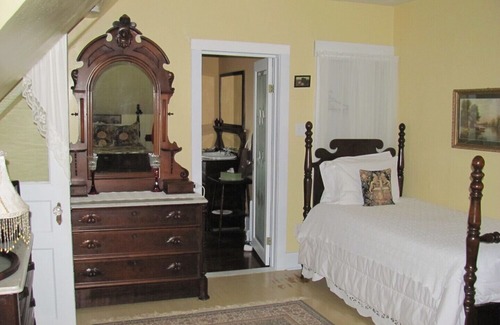 North Sydney Bed & Breakfast | Chambers Guest House B&B - Room 3
