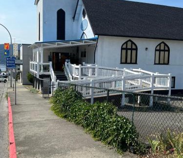 Port Alberni House | Char's Landing Hostel