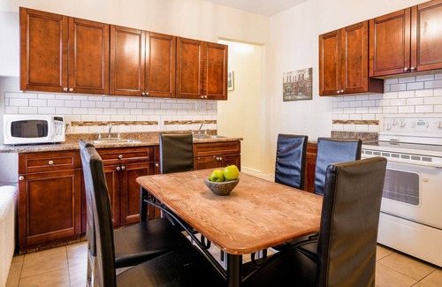 Outremont House | Charming large outremont home, close to all amenities 5 min drive from downtown