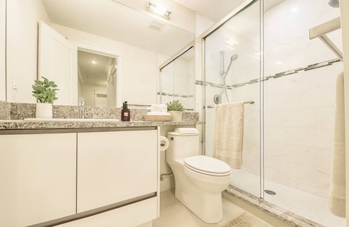 Kerrisdale Apartment | Comfortable 2BR Basement Suite | Great Location