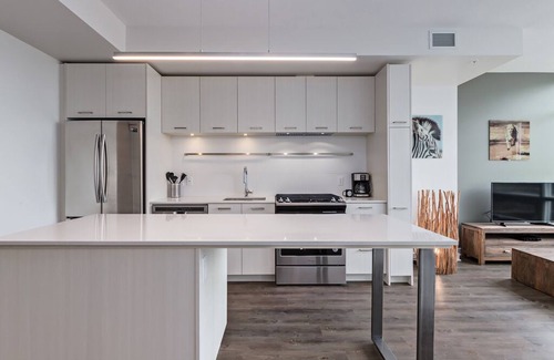 Beltline Apartment | Corporate Stays - Bright and Spacious 1BR Retreat with Top-Tier Amenities
