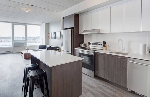 Laval Apartment | Corporate Stays | L'Equinoxe | Stunning 1BR