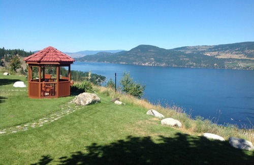 Central Okanagan House | Cottage at Lacasa Resort