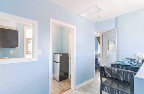 Niagara Falls House | Cozy Cottage-Walk To Cliffton&Falls/Central Attraction
