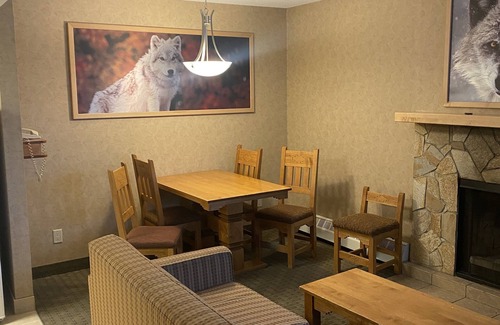 Banff Condo | Cozy Ski Condo in the Canadian Rockies, Banff Canada