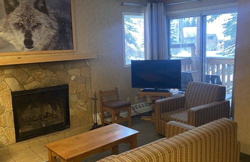 Banff Condo | Cozy Ski Condo in the Canadian Rockies, Banff Canada