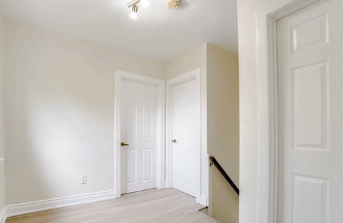 Hamilton House | Cozy spacious house for large group - huge backyard w/ deck & Bonfire