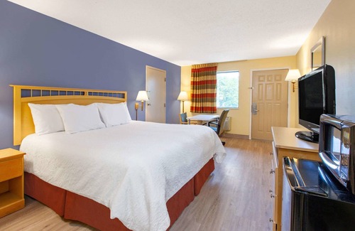 Grantville Hotel | Days Inn by Wyndham Grantville Hershey North