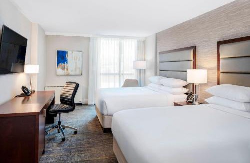 Burnaby Hotel | Delta Hotels by Marriott Burnaby Conference Centre