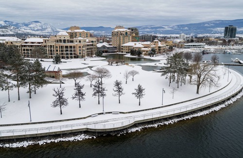 Kelowna Central Business District Hotel | Delta Hotels by Marriott Grand Okanagan Resort