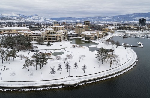 Kelowna Central Business District Hotel | Delta Hotels by Marriott Grand Okanagan Resort
