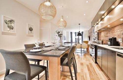 Mile End Apartment | DL | Magnificent 3bedrooms/2Bath in Artistic MileEnd