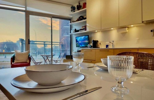 Inner Harbour Condo | Downtown Charming Studio, Steps from Everything!