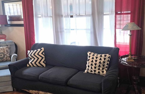 Dartmouth Apartment | Downtown heritage flat near everything