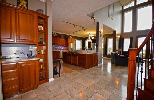 Parkland County Villa | Dreams Garden Villa #dreamgardenvillasebabeach