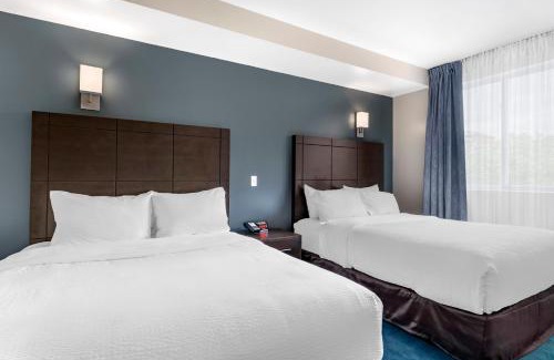 Gay Village Hotel | Econo Lodge
