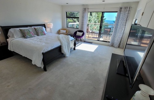 West Vancouver House | — Enjoy the oceanview poolside home in British Property