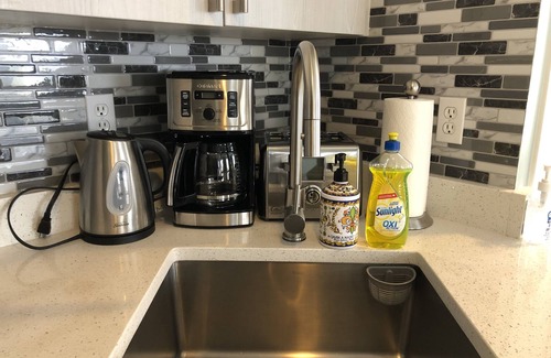 Harvie Heights House | Entire Townhouse, 2 BR, Hot tub, 3 min to Banff