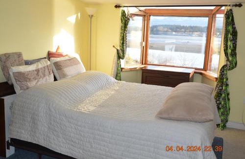 Comox Bed & Breakfast | Estuary House Reflexology B&B