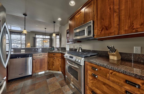 Sun Peaks House | Exceptional multi level 3 bedroom + den townhouse, close to Morrisey lift