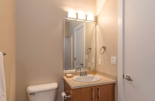 Saanich House | Fabulous Panoramic Views