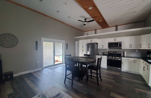 Town of Essex House | FAMILY- 2 Bedroom with upper loft with Waterfall, Horse ranch